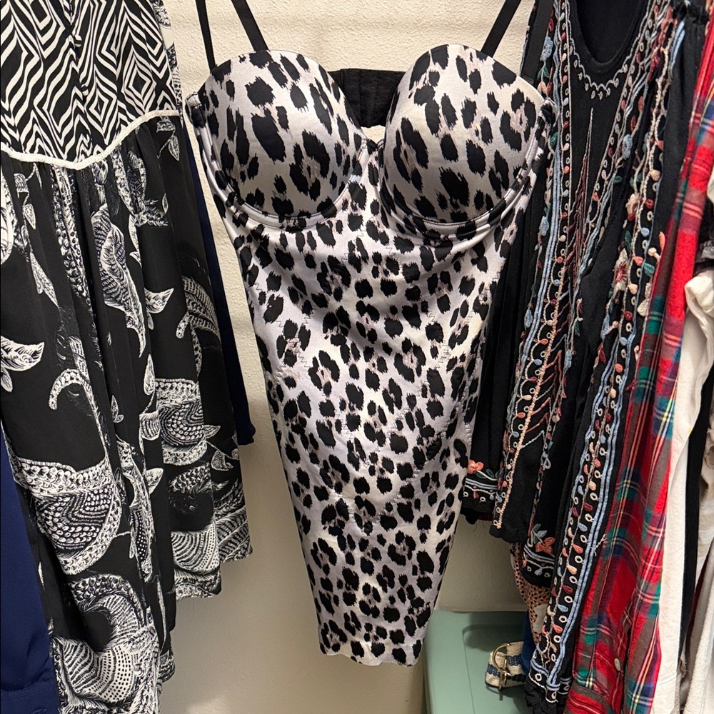 VS Leopard Print Bodycon Shapewear 36D